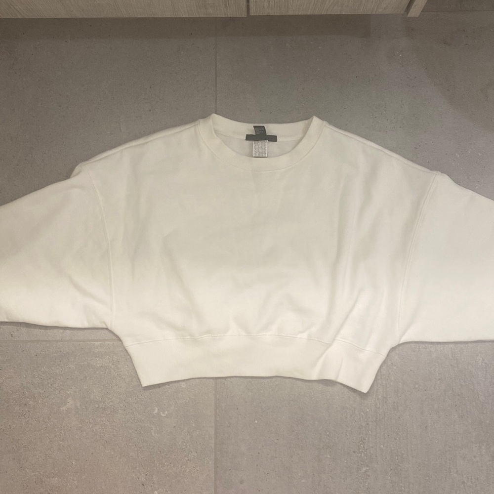 White forever 21 crew neck